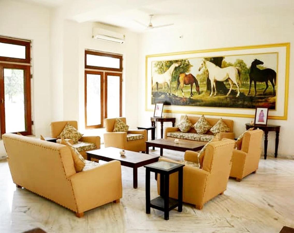 Bhanwar Vilas Palace Karauli Esterno foto