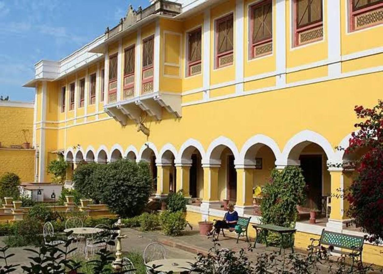 Bhanwar Vilas Palace Karauli Esterno foto